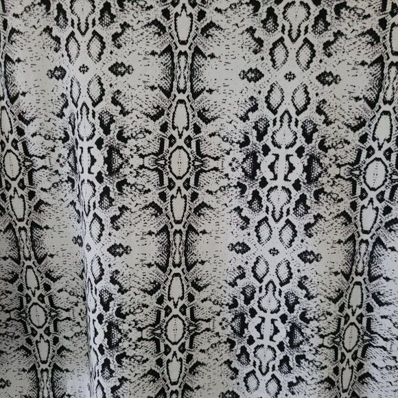 Tamela Mann Collection Snake Print Tee Womens Size 18/20 Stretch Athletic Casual - Picture 6 of 7